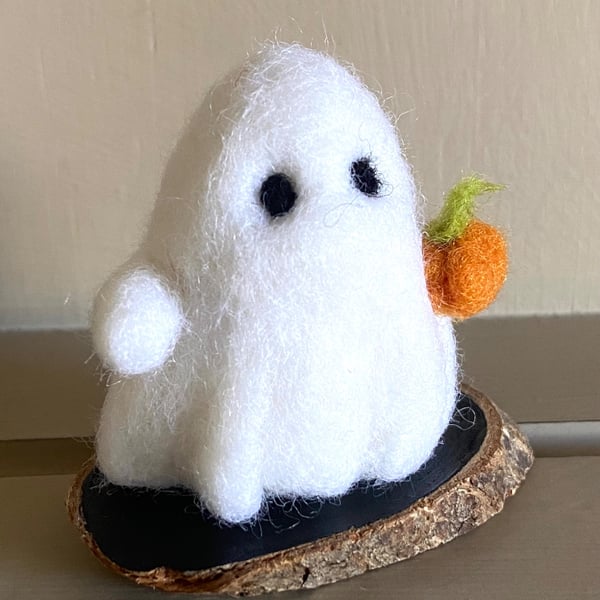 Cute Spook Ghost Needle felt for Halloween 