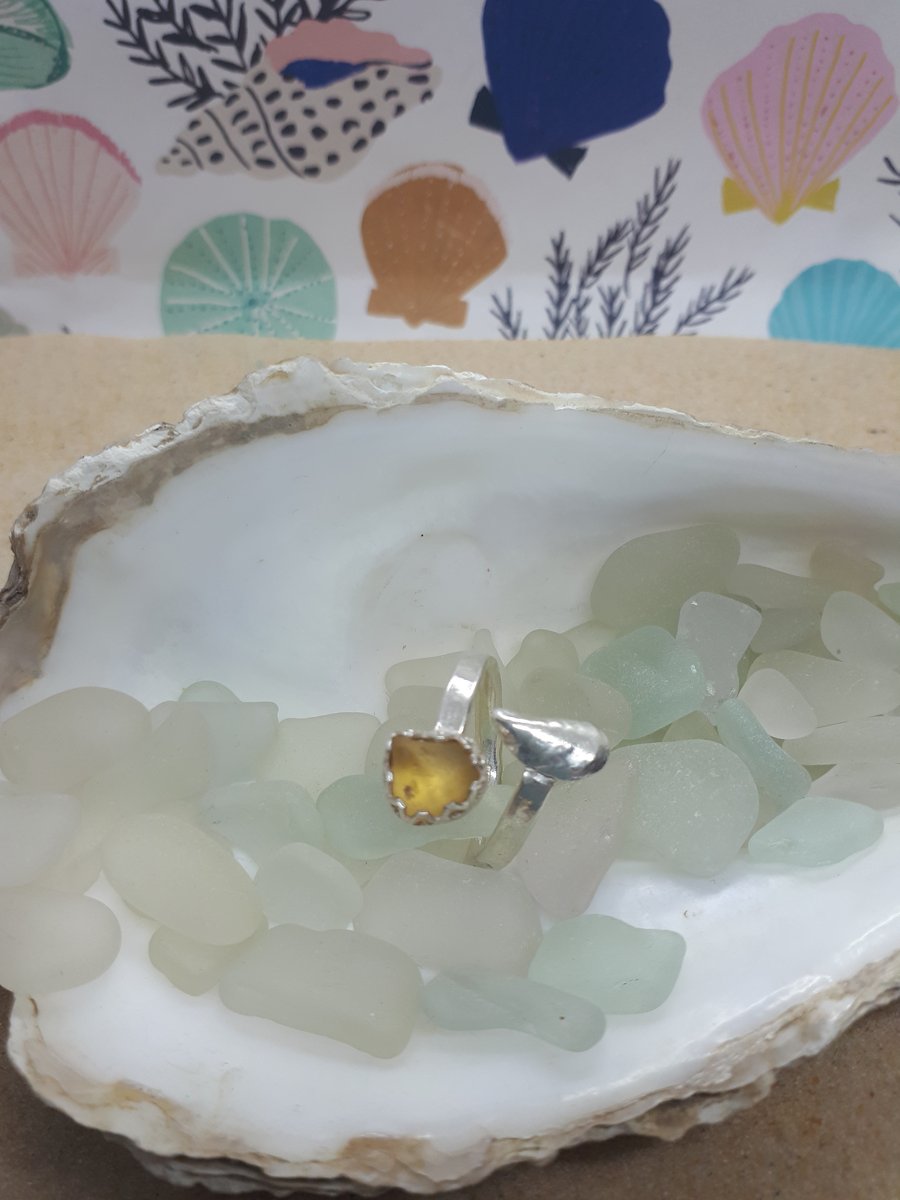 Yellow gold sea glass and mussel adjustable ring 