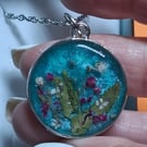 Turquoise green Resin dried flower Necklace & chain 