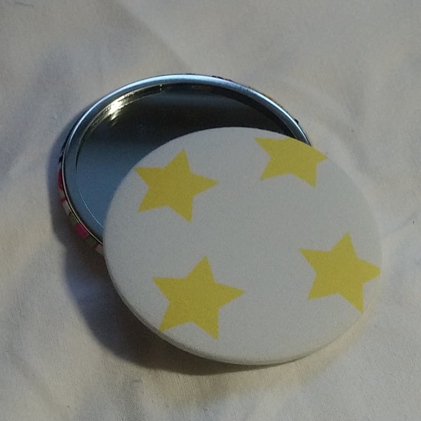 Star Design Fabric Backed Pocket Mirror