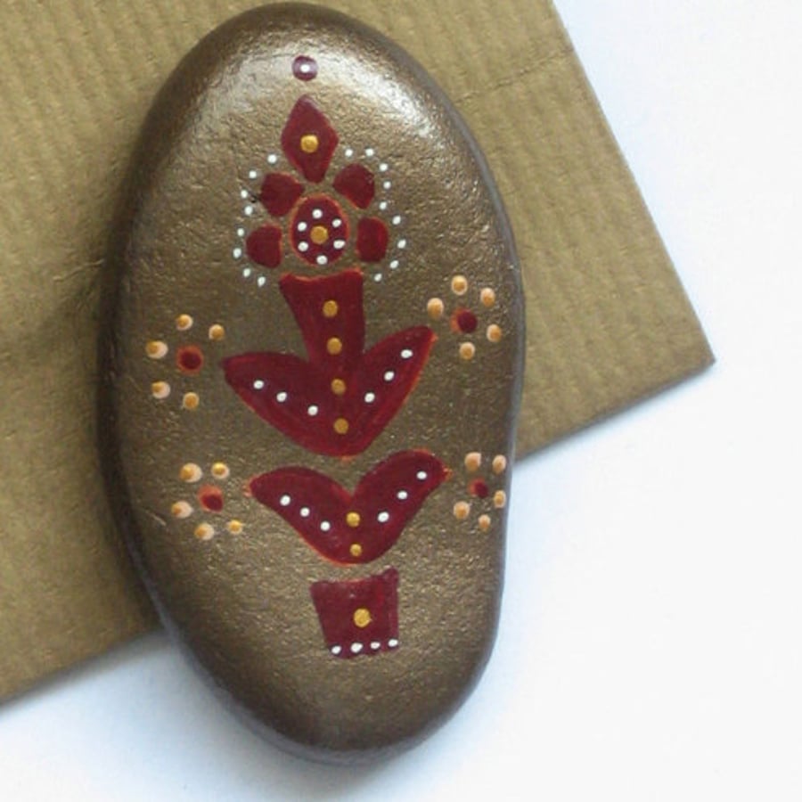 Hand painted stone/paperweight (7)