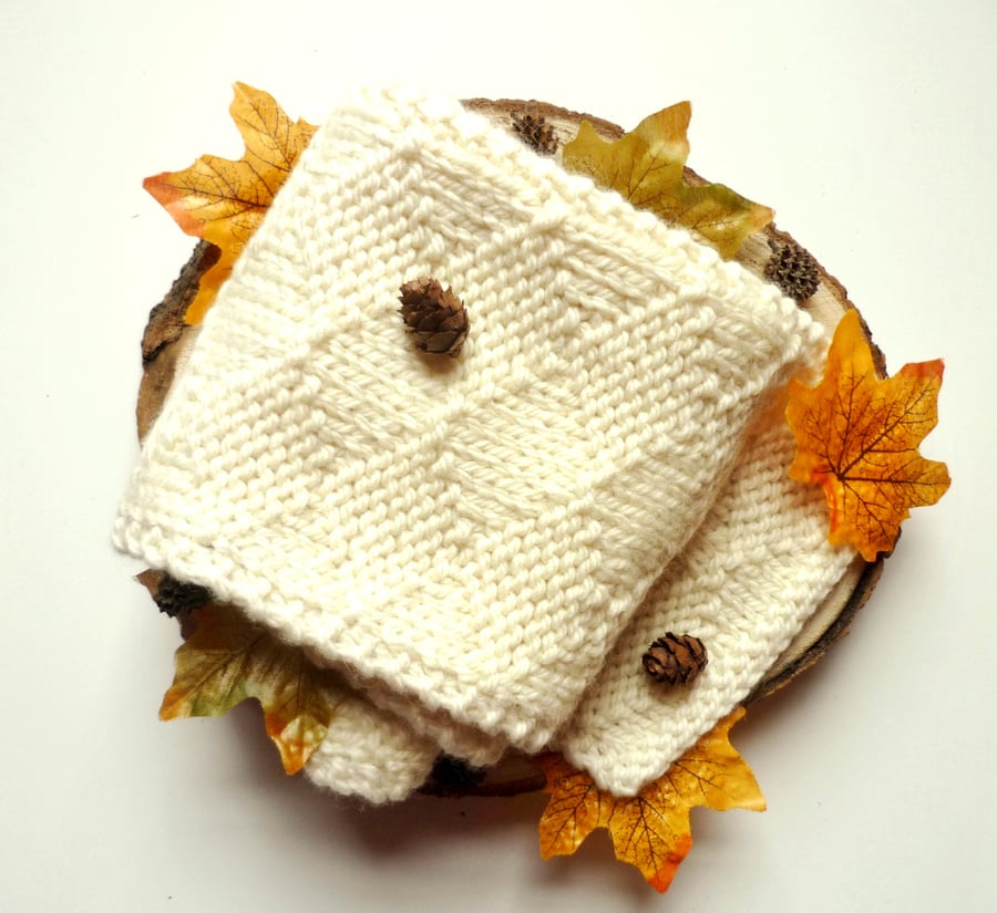 Girls wool diamonds scarf - British sheep wool knitwear - Back to school