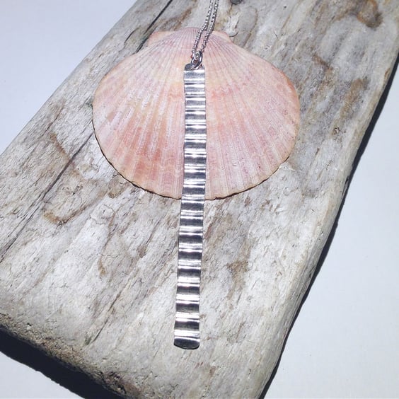 Corrugated Hammered Sterling Silver Pendant (NKSSPDCG1) - UK Free Post