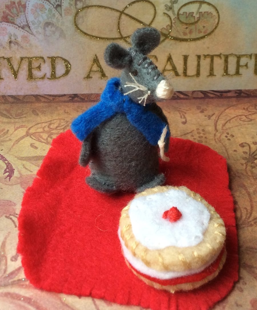 Hand stitched Mouse and Cake