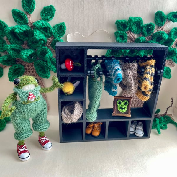 Little wardrobe full of Froggy outfits, Clothes for Little Knitted Frogs