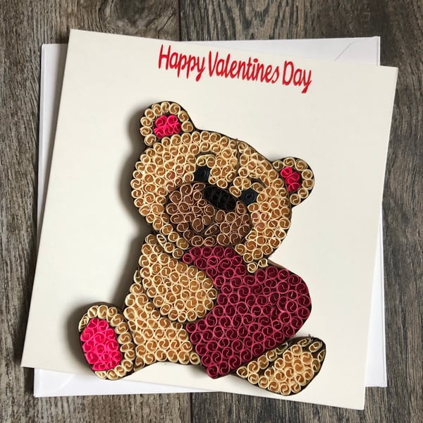 Stunning handmade quilled Teddy with heart card
