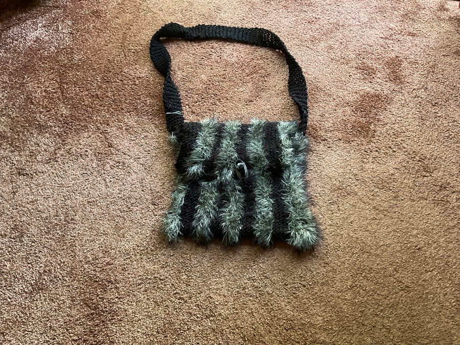 Knitted handbag
