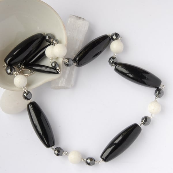 SALE - Chunky onyx and coral beaded necklace