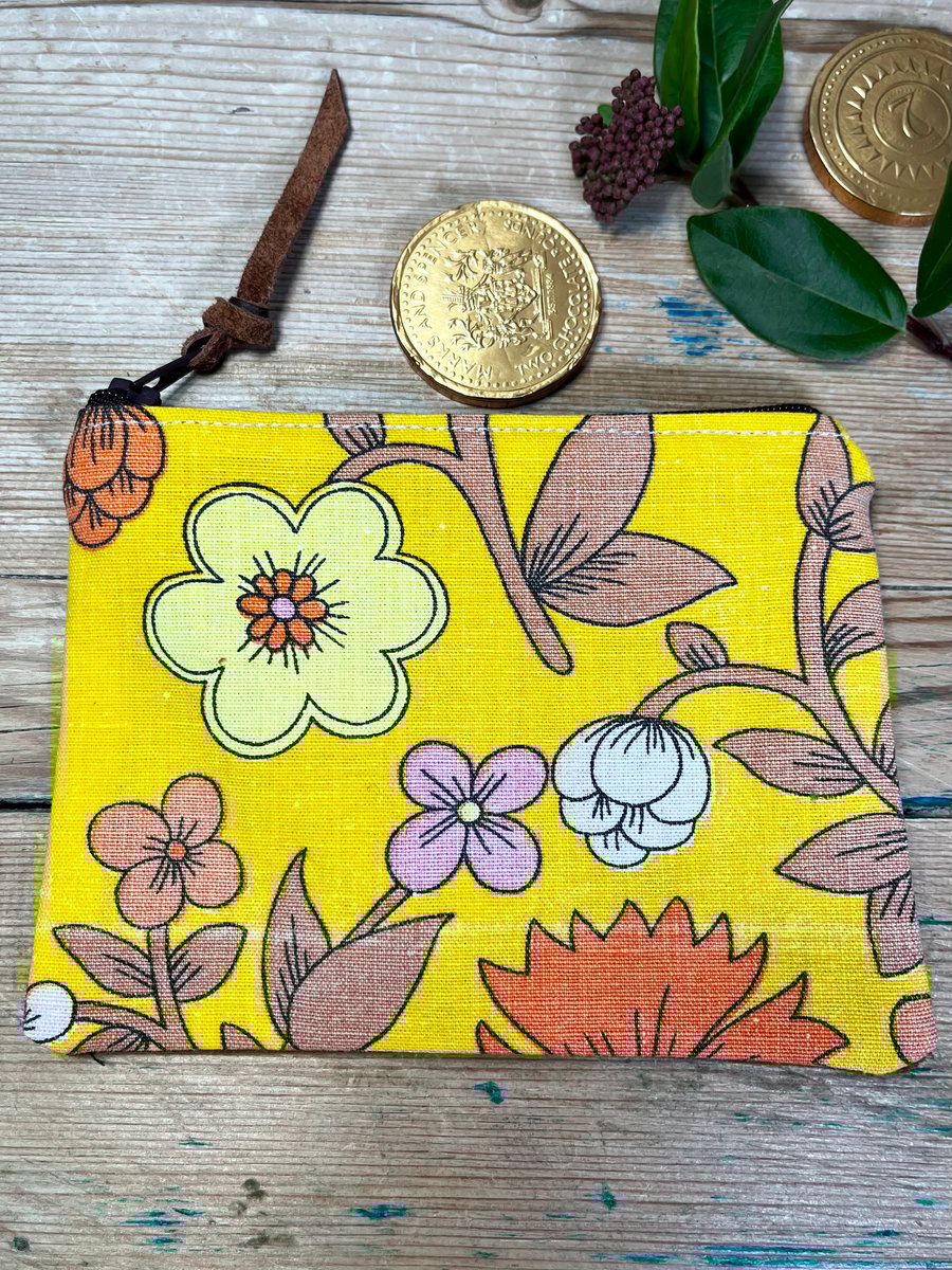 Bright vintage floral Roundelay coin purse zip pouch reclaimed seventies fabric