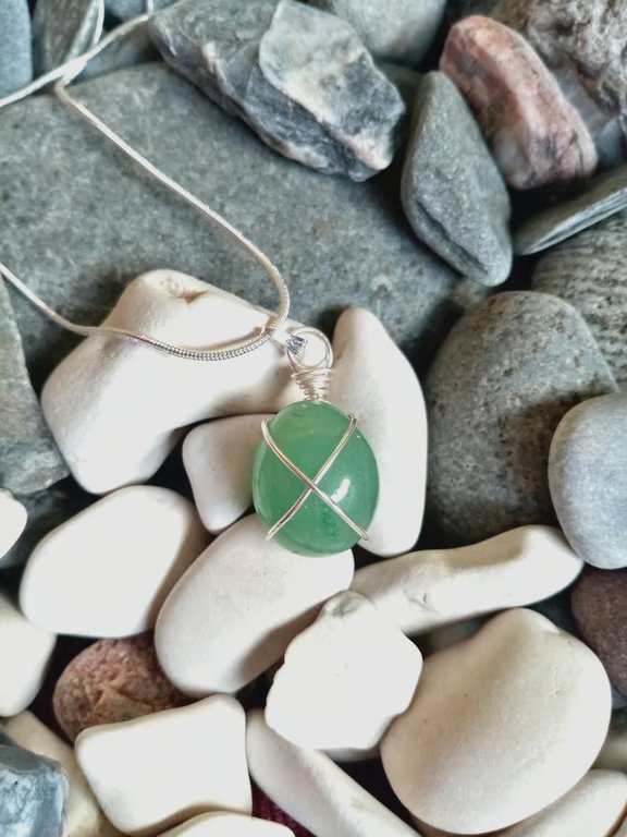 Wire-wrapped natural Aventurine Tumble Stone 