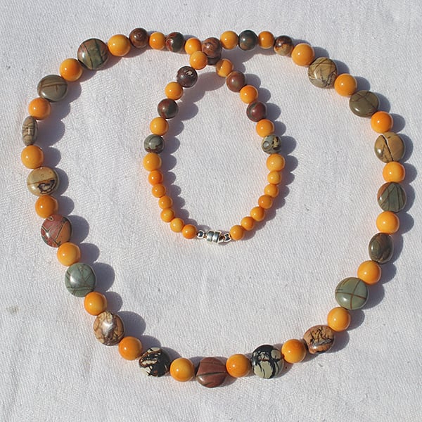 Saffron Picasso Necklace