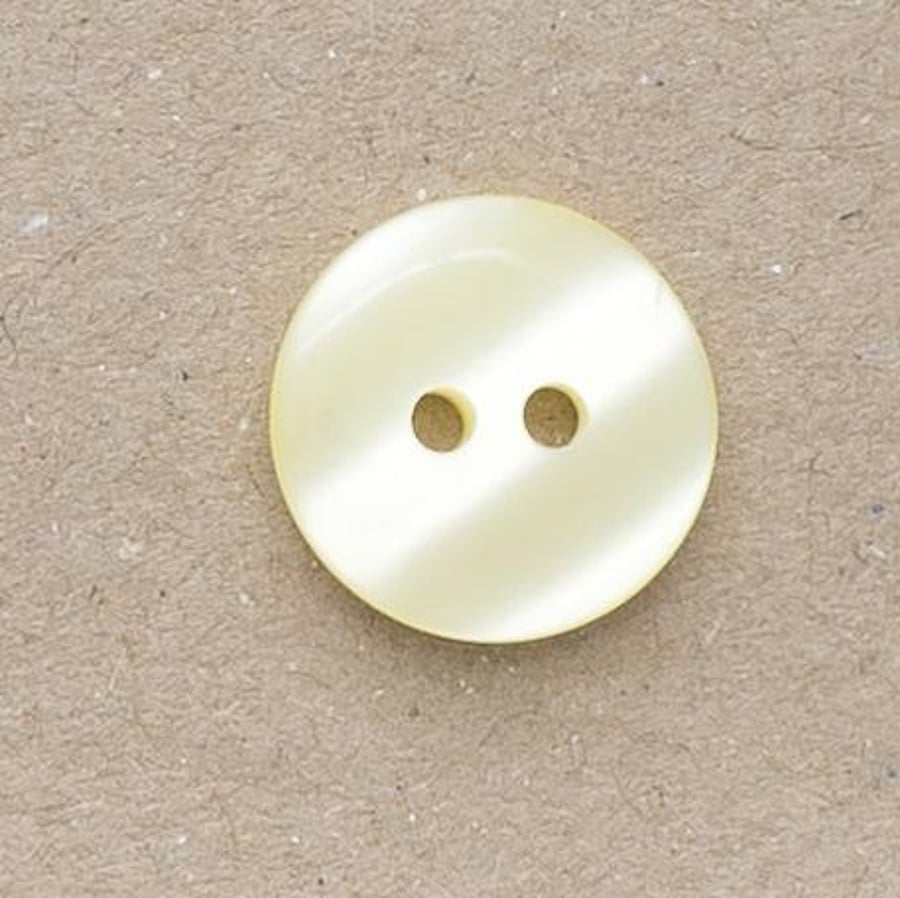 10 yellow pearlised buttons 15mm