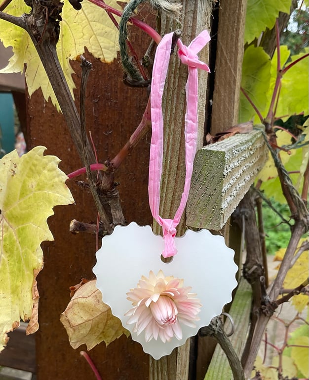 Beeswax and Pink Helichrysum scented hanging decoration