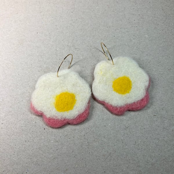 Fried Egg Daisy Bold Earrings 