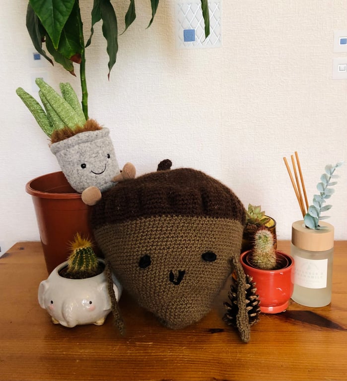 Arnold the acorn - Arnold y mesen