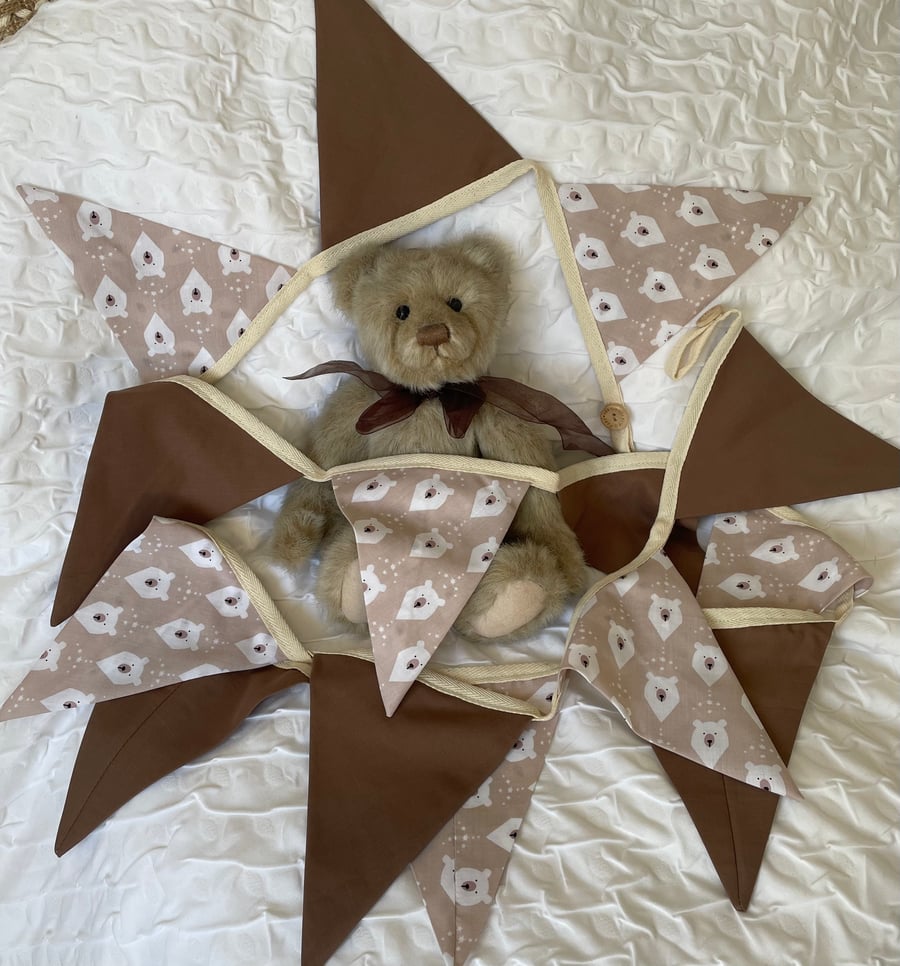 Chocolate brown and beige bear bunting