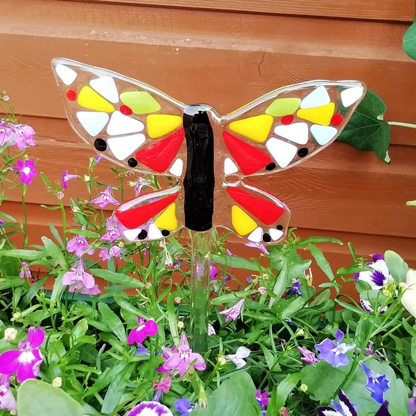 Butterfly Planter Decoration: Hand Cut Glass Garden Art, 30cm