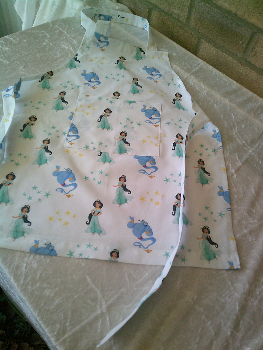 Child's Apron with Characters From  Aladdin