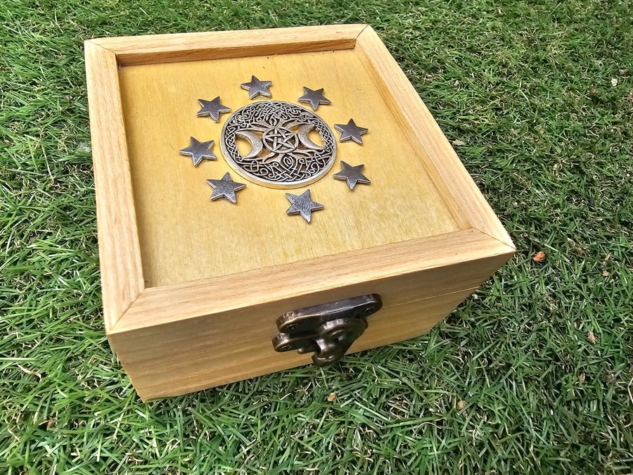 Image of Handmade Tree of Life Wooden Keepsake Box – Velvet Lined Jewellery & Trinket 