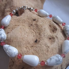 Howlite & Austrian Crystal Bracelet