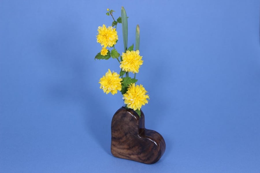 Heart Bud Vase  (WBV50)