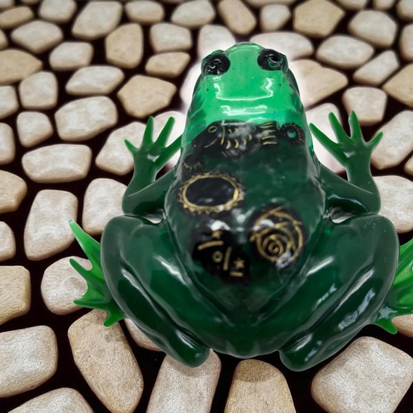 Handmade resin Frog - Unique Home Decor