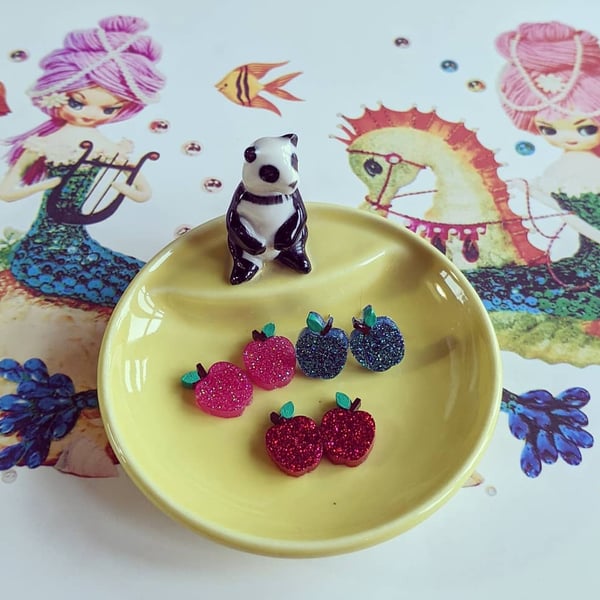 Sweet apple stud earrings