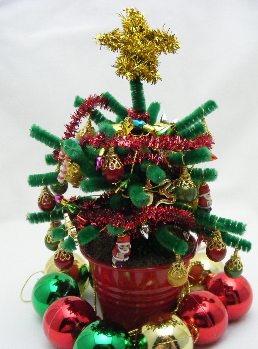 Gold Decorated Christmas Tree.