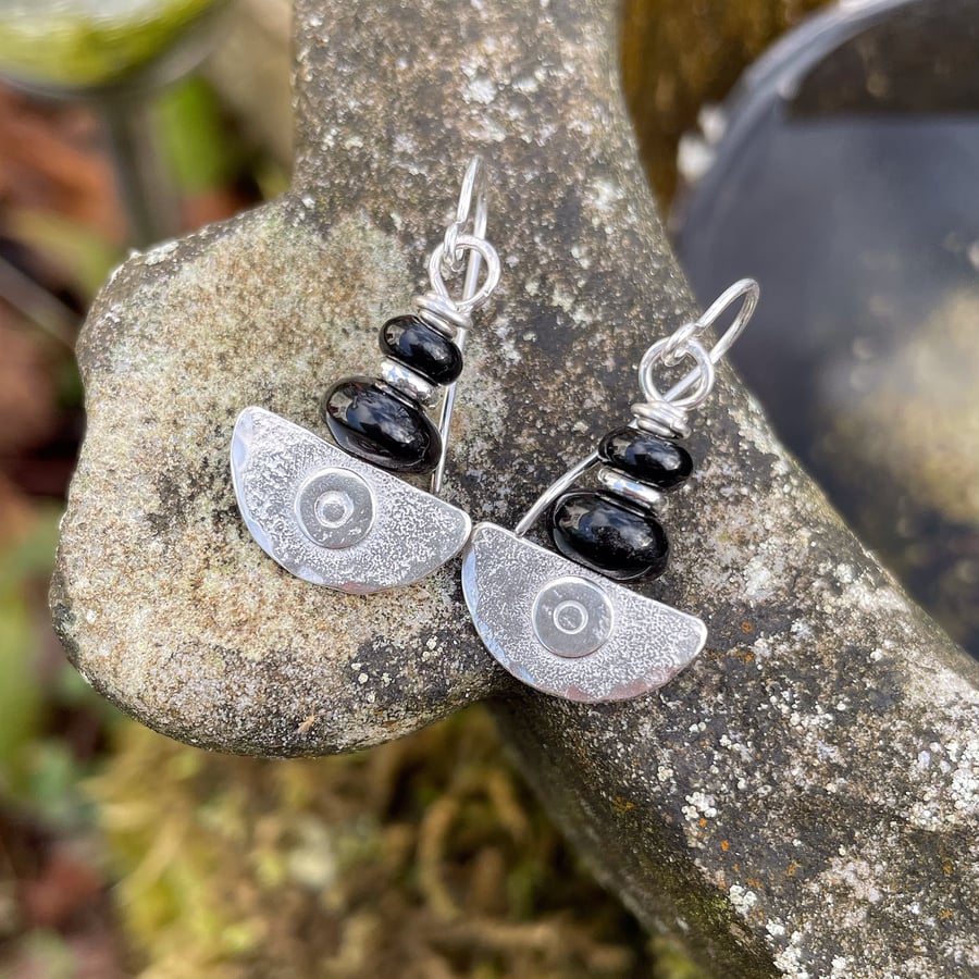 Silver and onyx earrings Ulu 