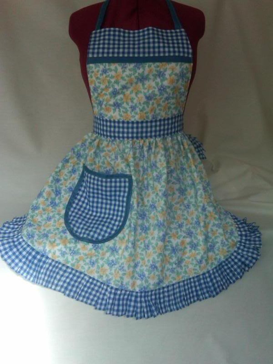 Vintage 50s Style Full Apron Pinny - Blue & Yellow - (Flowers)