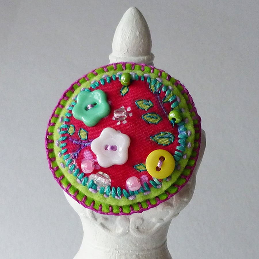 Brooch pin - round, fabric - flower design - buttons & beads - Felicity