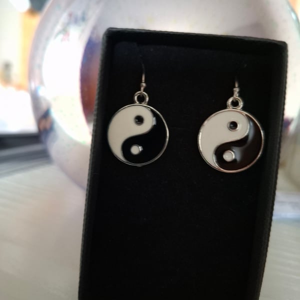 Ying and Yang earings 