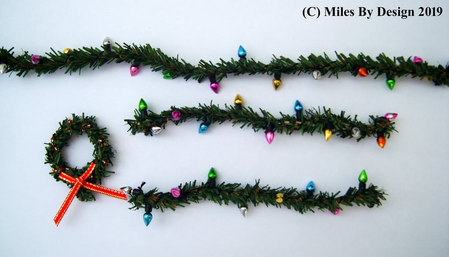 1:12 Scale Dolls House Xmas Garlands & Wreath Decorating Set