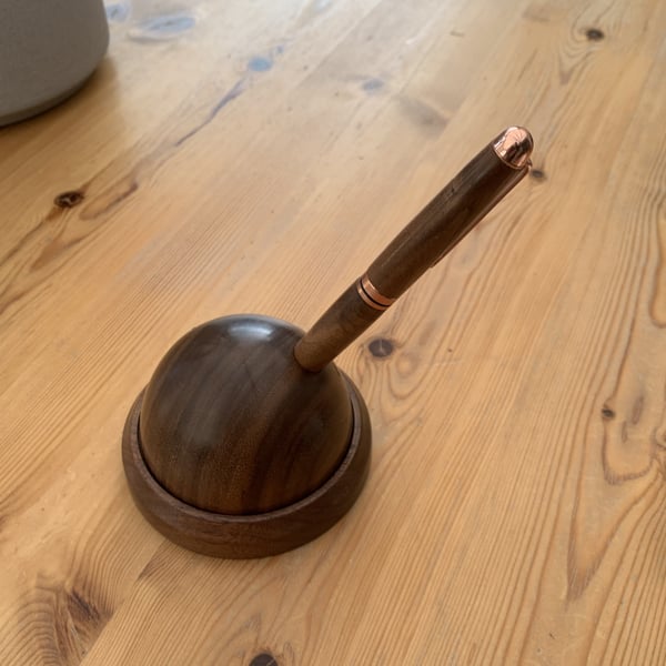 Walnut pen and holder