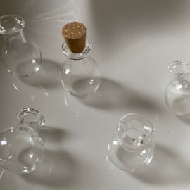 5pcs, Mini Glass Bottles, with Cork Stopper.
