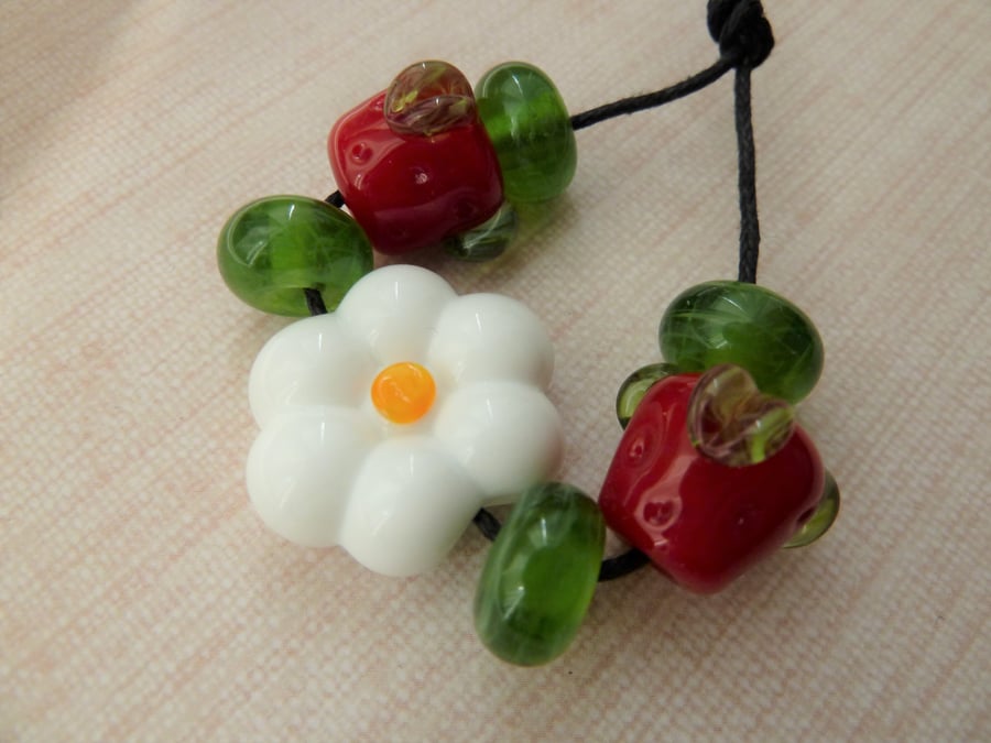 flower and strawberry lampwork glass bead set