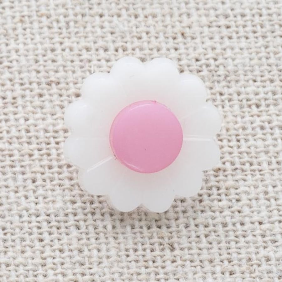 Daisy flower pink buttons for knitting and crochet 15mm