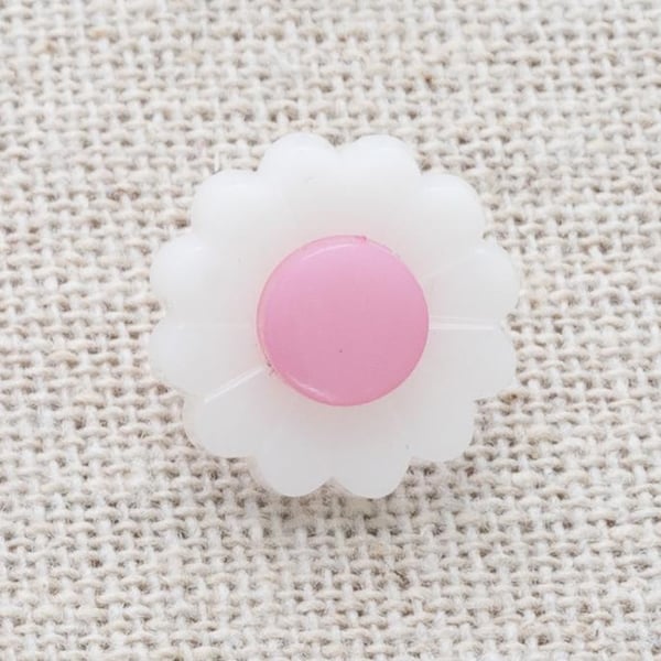 Daisy flower pink buttons for knitting and crochet 15mm