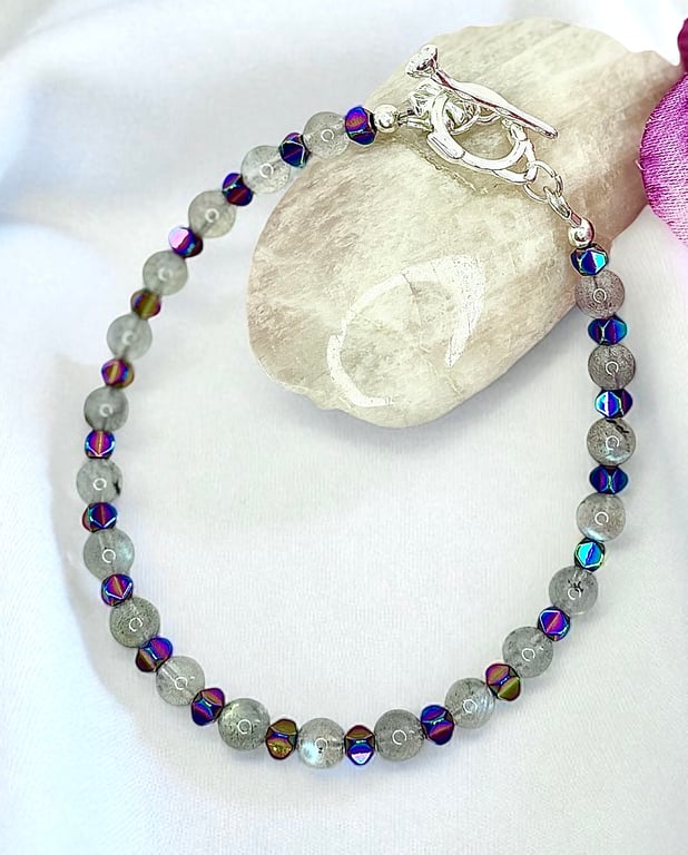 Labradorite and Hematite Gemstone Bracelet