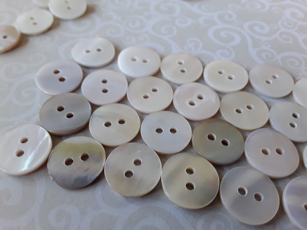 12.5mm 1 2" Rainbow White Pearl Buttons x 6 Buttons
