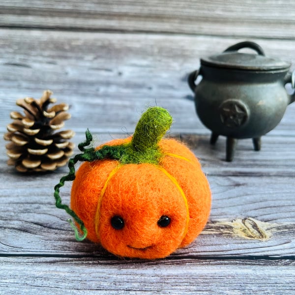 Needle Felted Pip the Pumpkin - Halloween decoration handmade gift