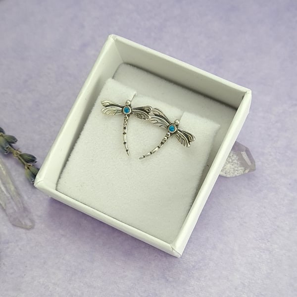 Dragonfly studs
