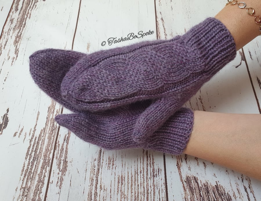 Women wool mittens, Hand knit mittens, Winter luxury gloves, Classic mittens