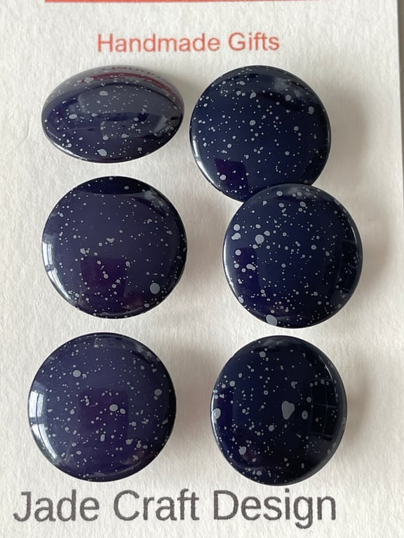 6 round navy buttons with grey flecks - 20mm