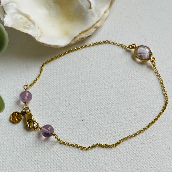 Natural pale Amethyst and Vermeil gold chain bracelet
