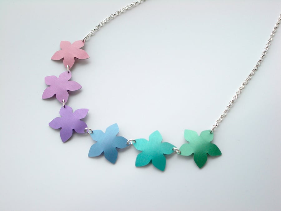 Flower necklace in pastel colours