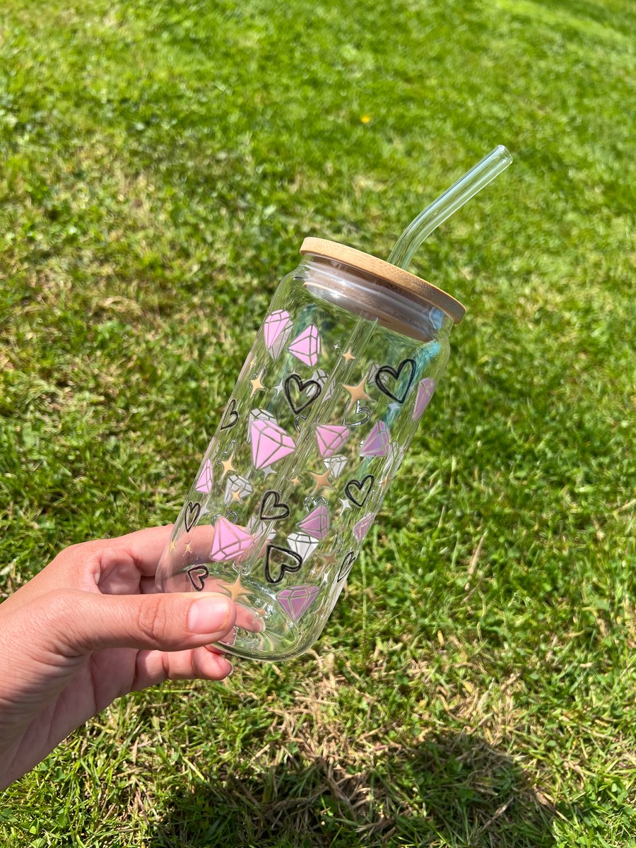 Heart & diomond glass tumbler with bamboo lid and straw