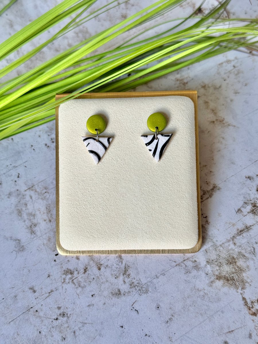 Colour & Monochrome - Dainty Circle & Triangle Earrings