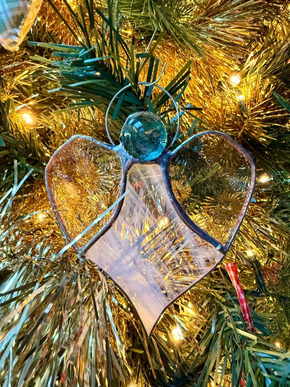 Stained Glass Heart Angel - Wispy white body and Florentine wings