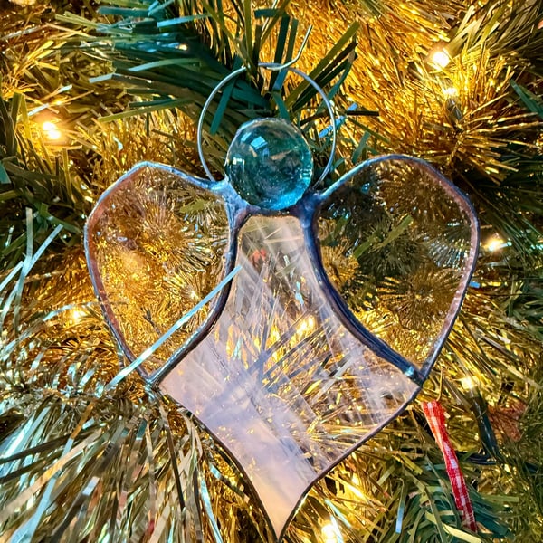 Stained Glass Heart Angel - Wispy white body and Florentine wings